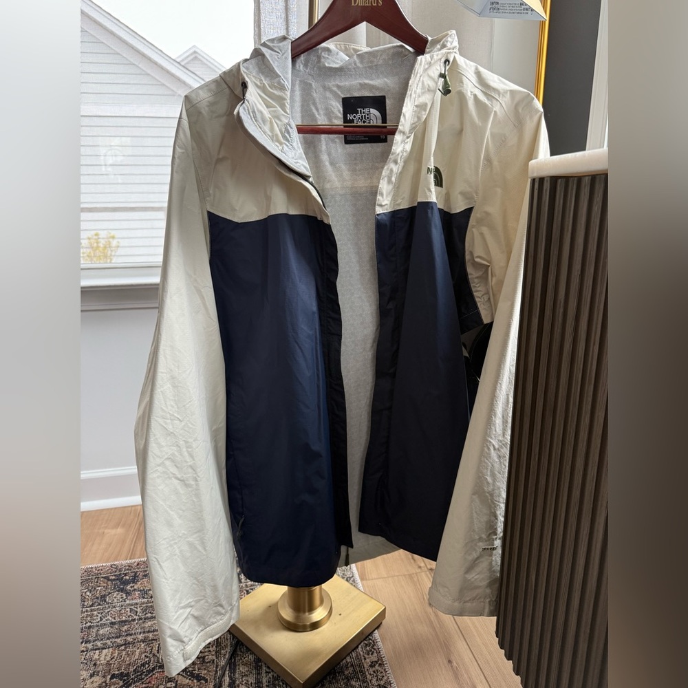 North Face light weight rain jacket / shell